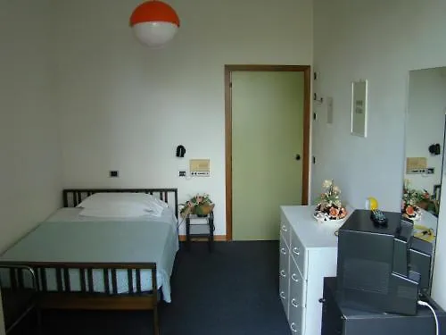 Отель Sole & Esperia 3*